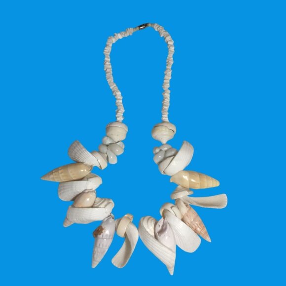 Shell Bead Necklace Assorted Natural White Puka Shells - Picture 2 of 8